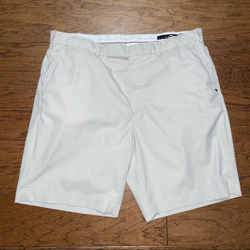 Ralph Lauren RLX Flat Front 100% Polyester Beige Golf Shorts Men’s 36 (Actual 38